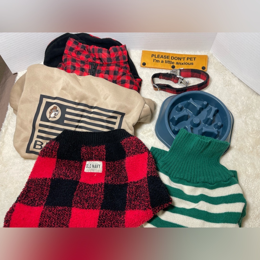 Dog Apparel and Accessories Set - Picture 2 of 10